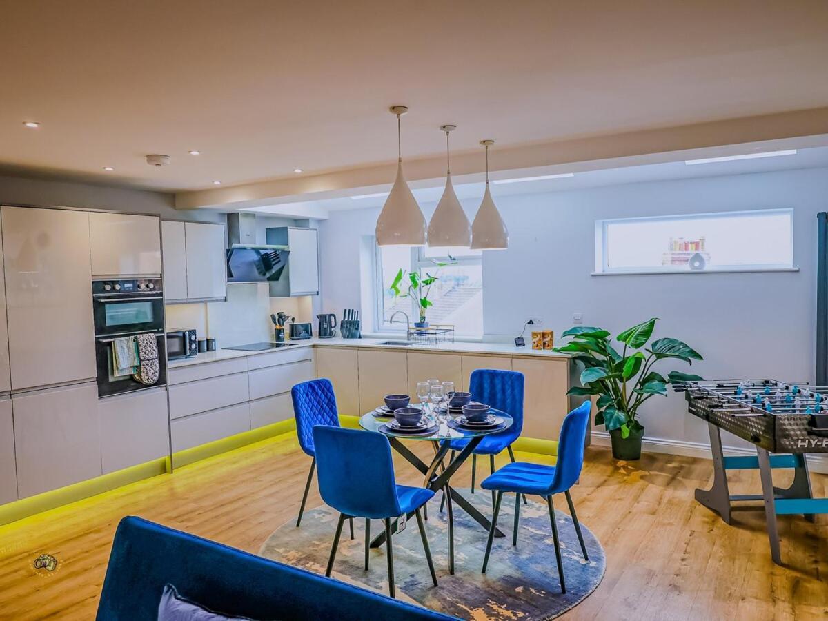 Holiday home Deja Blue Luxury By Altoluxoexperience Short Lets & Serviced With Free Wifi & Parking