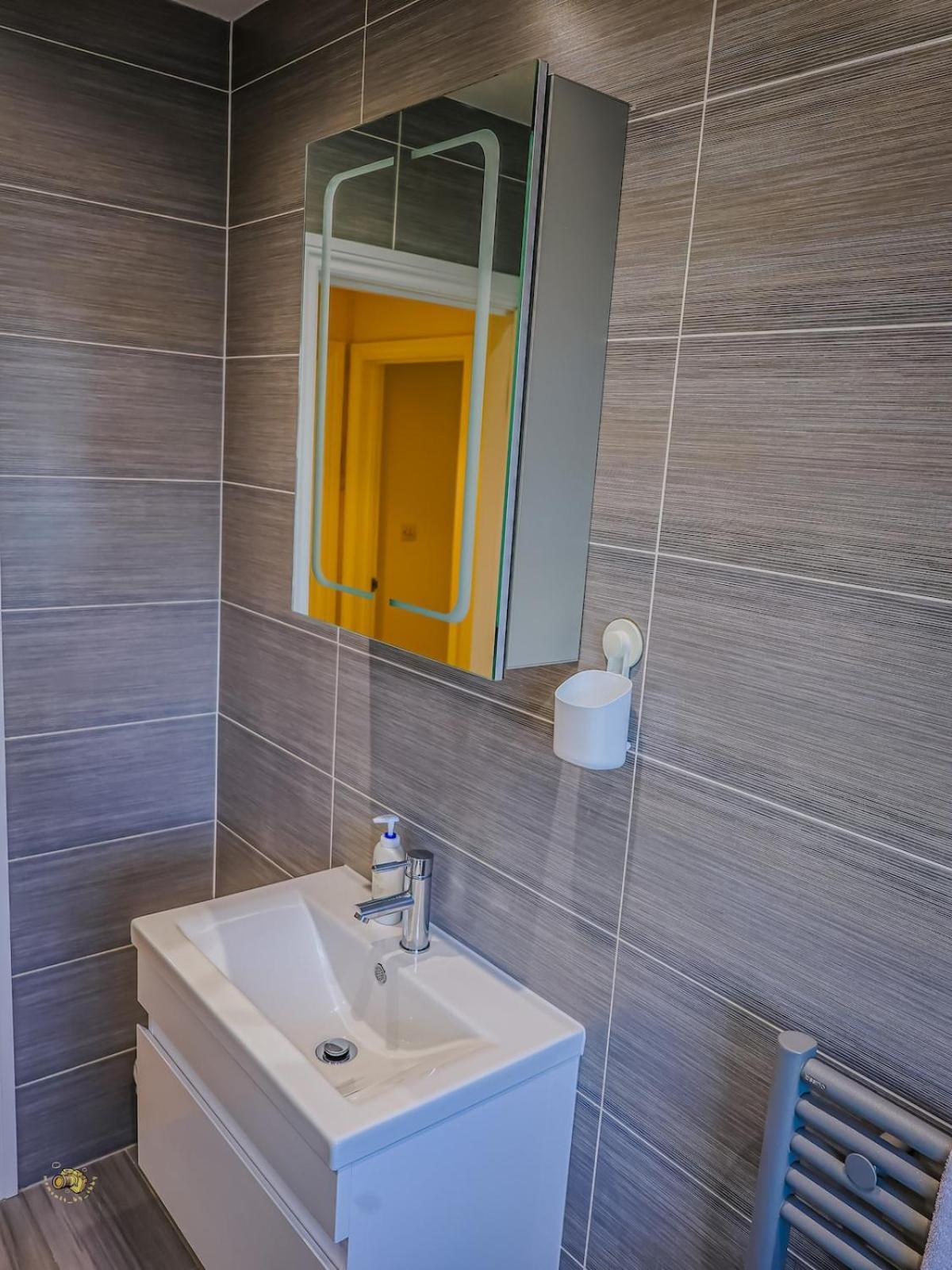 Deja Blue Luxury By Altoluxoexperience Short Lets & Serviced With Free Wifi & Parking